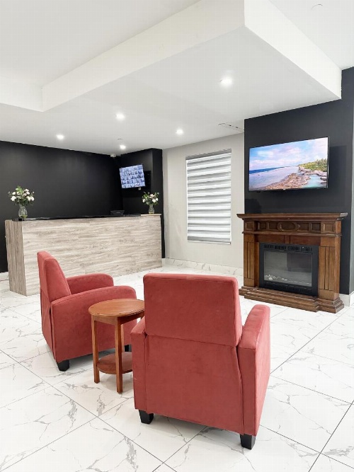 Premier Inn & Suites - Downtown Hamilton Hotel image 12